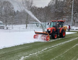 Kunstrasen Schneefräse